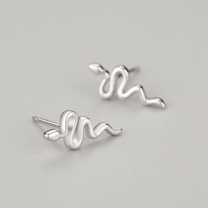 Polished S925 sterling silver snake stud earrings with minimalist curved design for women