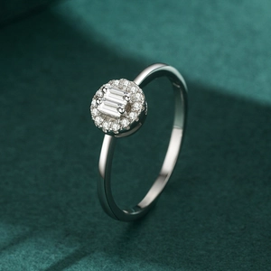 Elegant S925 sterling silver ring featuring a rectangular step-cut diamond in a halo setting