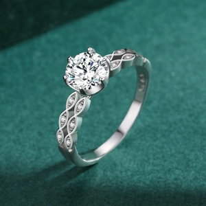 Classic 925 sterling silver 1ct moissanite ring with six-prong setting and infinity band