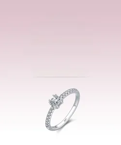 Detailed close-up of S925 sterling silver ring with princess cut cubic zirconia stone