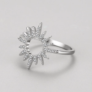 Sparkling S925 sterling silver sunflower starburst ring with white zircon stones