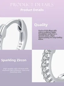Dettaglio degli orecchini a cerchio in argento S925 con zirconi e punzonatura S925