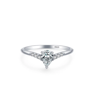 S925 sterling silver pear-shaped diamond ring with a classic V-shaped band for women