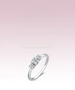 Detailed view of s925 silver ring featuring three sparkling round brilliant cut cubic zirconia