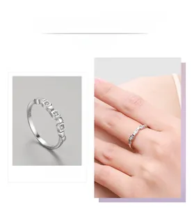 Detail display of an S925 sterling silver ring with square-cut sparkling zircons