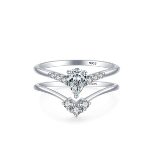 S925 sterling silver ring set featuring a pear-cut simulated diamond in a V-shaped band