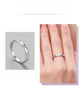 Détails de la bague en argent sterling S925 avec micro-pavage de cristaux et anneau poli