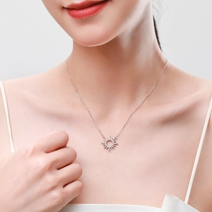 Classic S925 sterling silver sunflower necklace with radiant full diamond pavé pendant
