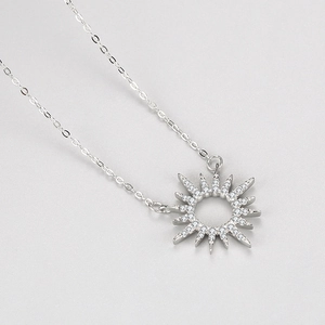 Classic S925 sterling silver sunflower pendant necklace with sparkling cubic zirconia