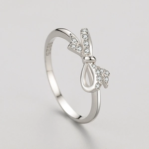 Elegant S925 sterling silver bow ring with sparkling pavé cubic zirconia gemstones