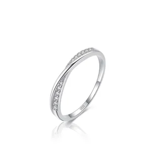 Bague Entrelacée en Argent Sterling S925 pour Femme Micro Strass Mode Empilable Bijoux Minimalistes Bague Cadeau