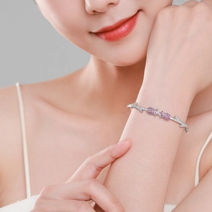 S925 sterling silver rose branch bracelet with pink heart-shaped stones for women