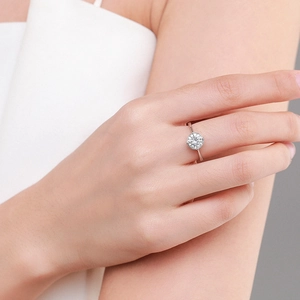 Classic S925 sterling silver ring with sparkling round cluster cubic zirconia on finger
