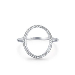 Bague minimaliste en argent S925 avec serti pavé ovale géométrique et cristaux blancs clairs