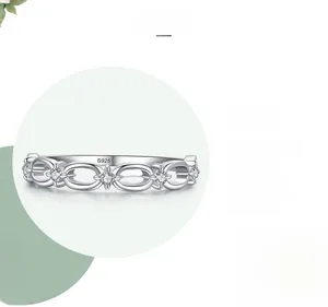 Macro shot of S925 sterling silver chain ring featuring fine pavé zircons and hallmark