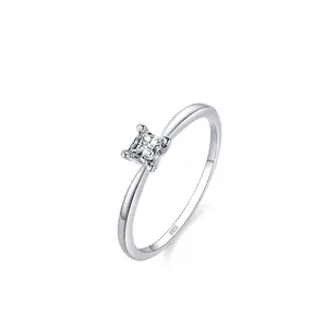 925 Sterlingsilber Quadratischer Zirkonia Verlobungsring Für Damen Minimalistische Prinzessin Schliff Simulierter Diamantring Schmuck