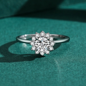 Elegant s925 silver sunflower halo ring with a brilliant round cut center stone