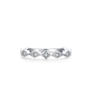 Minimalist 925 Sterling Silver Geometric Rhombus Ring For Women Sparkly Round Rhinestone Inlaid Niche Design Finger Ring Jewelry