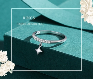 Vue détaillée de la bague étoile en argent S925 avec pavé de zircons et breloque étoile