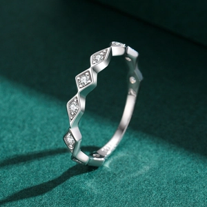 Minimalist S925 silver geometric ring with micro-set zircons on green velvet