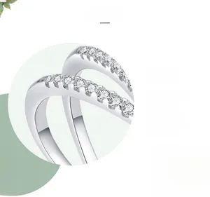 Detail of s925 silver ring featuring a micro-set row of round stones and triple polishing