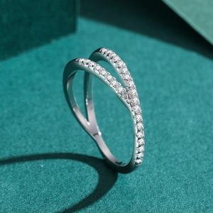 Polished S925 silver geometric cross ring with pavé setting zircon stones for women