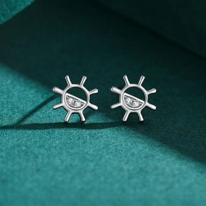 Elegant S925 sterling silver sunflower stud earrings with sparkling pavé micro diamonds