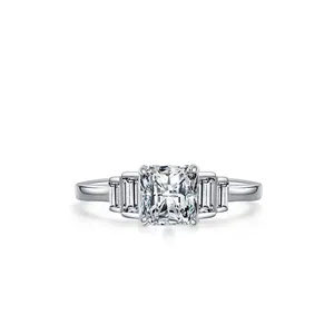 Luxury 925 Sterling Silver Geometric Zirconia Ring for Women Inlaid Sparkling Emerald Cut Hand Jewelry Wedding Party Decoration Gift