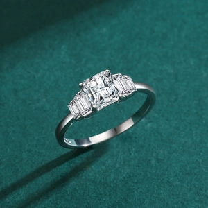 Elegant S925 sterling silver ring with large radiant cut square simulated diamond