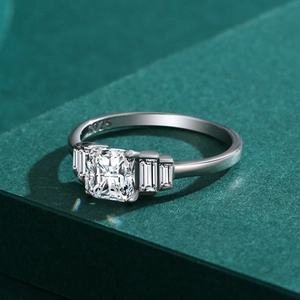Elegant S925 sterling silver ring with radiant cut square diamond and side stones