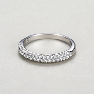 Elegant S925 sterling silver ring with shimmering paved zircons for a minimalist luxury look