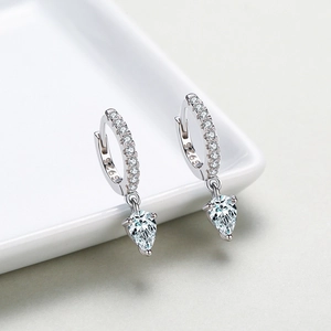 Elegant S925 sterling silver teardrop earrings with pear-cut cubic zirconia crystals
