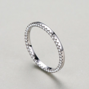 Bague minimaliste en argent sterling S925 avec cristaux pavés fins et design empilable