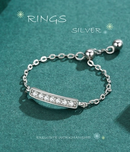 Detailed view of adjustable S925 silver chain ring with pavé micro-inlaid zircons