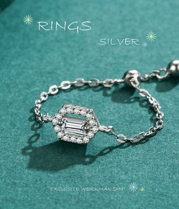 Detailed macro view of S925 silver chain ring featuring a micro-pave hexagon center