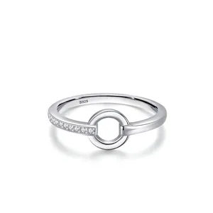 Bague en Argent Sterling 925 pour Femme Minimaliste Géométrique Design Rond Micro Incrusté Zirconia Bijoux de Mode