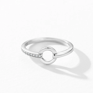 Bague élégante en argent sterling S925 avec cercle géométrique et pavé de zircons brillants
