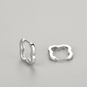 Polished S925 sterling silver four-leaf flower cutout hoop earrings for women