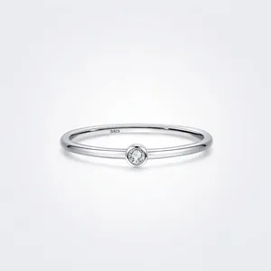 Bague Minimaliste en Argent Sterling S925 Pour Femme Zirconia Unique Taille Ronde Superposable Bijoux Élégants Cadeau