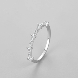 Elegant 925 sterling silver geometric ring with micro-set zircons in a wavy pattern