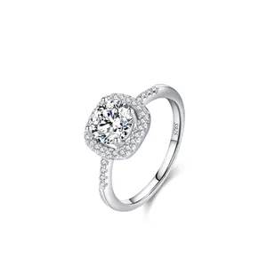 Luxury 925 Sterling Silver Halo Ring For Women Round Brilliant Cut Rhinestone Engagement Wedding Ring Fashion Jewelry