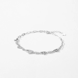Elegant s925 sterling silver heart bracelet featuring micro-paved cubic zirconia stones