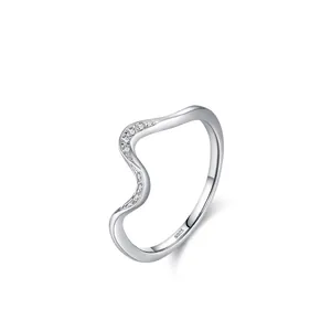 Anello Ondulato in Argento Sterling 925 per Donna con Zirconia Micro Pave Anello da Dito alla Moda Minimalista Gioielli Regalo