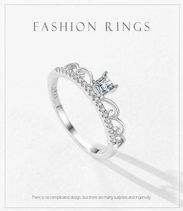 Close-up of S925 sterling silver crown ring showing square center stone and hallmark