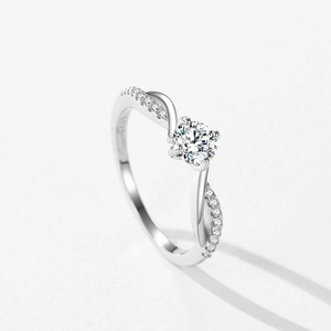 Elegant 1 carat S925 sterling silver ring with twisted band and four-prong diamond setting