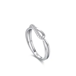 925 Sterling Silver Geometric Twist Ring For Women Micro Pave Zirconia Mobius Band Ring Minimalist Daily Finger Jewelry