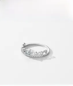 Macro shot of S925 sterling silver crown ring featuring square zircon and S925 hallmark