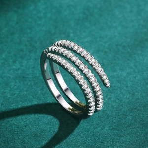 Bague multicouche minimaliste en argent s925 avec pavage de pierres en zircone cubique