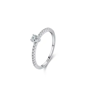 Anello in Argento Sterling S925 Con Zirconia a Forma di Pera per Donna Elegante Goccia d'Acqua Micro Pavé Gioielli di Moda