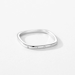Minimalist 925 sterling silver square ring featuring five sparkling cubic zirconia stones